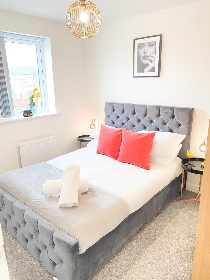 Tudors Esuites 3 Bed House Garden & Netflix 버밍엄 외부 사진